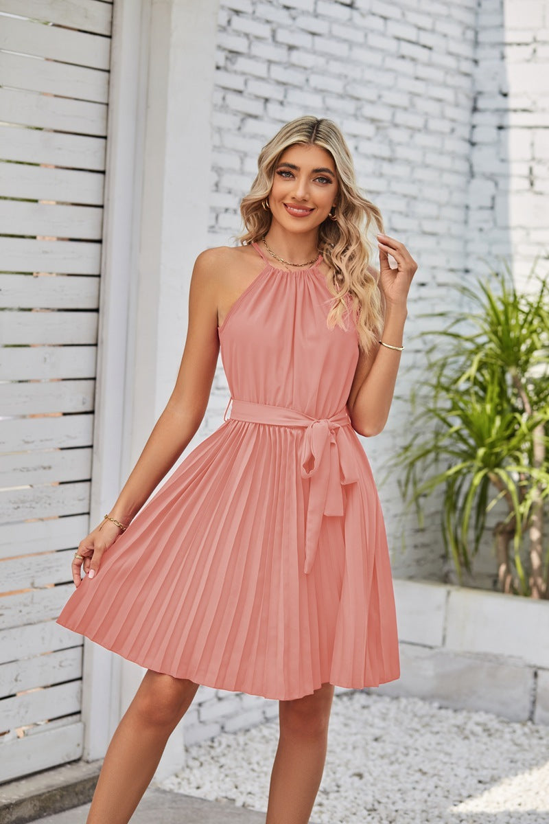 Sommerliches Trägerloses Kleid mit Halterneck – Elegantes Faltenkleid für Strand & Freizeit